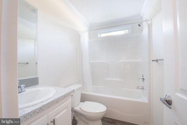 Building Photo - 22 Loxley Ln