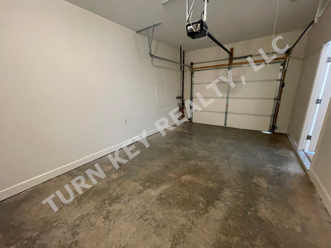 Building Photo - Townhouse for rent in Trussville