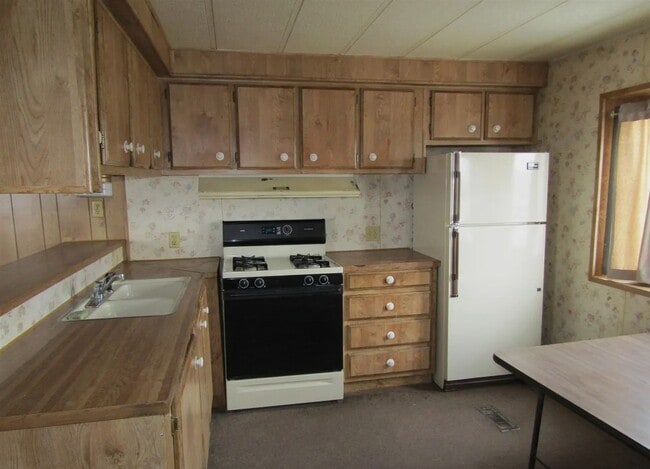 Building Photo - Single Wide in Yerington For Rent