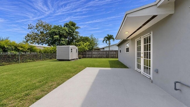 Building Photo - 15305 SW 104th Ave