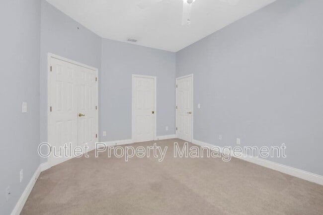 Building Photo - 10842 Woodchase Cir