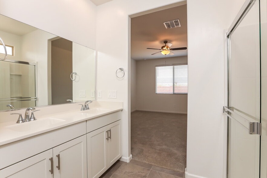 Building Photo - 12737 E Caden Dr