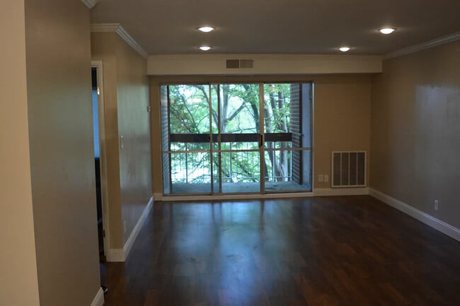 Building Photo - 10850 Green Mountain Cir