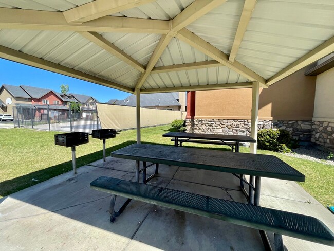 Building Photo - Pleasant Grove Condo Available Now!