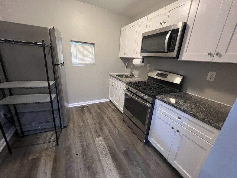 Building Photo - 3320 Gwynns Falls Pky
