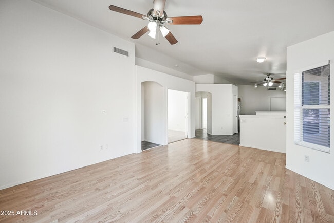 Building Photo - 641 E Gail Dr