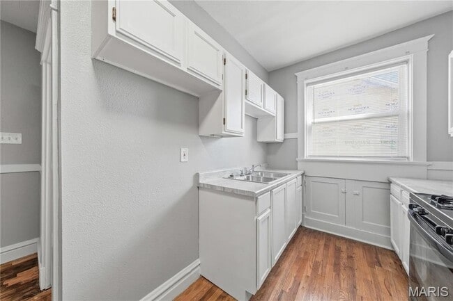 Building Photo - 4643 Evans Ave
