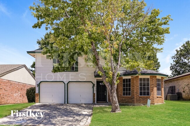 Building Photo - 609 Hollyberry Dr