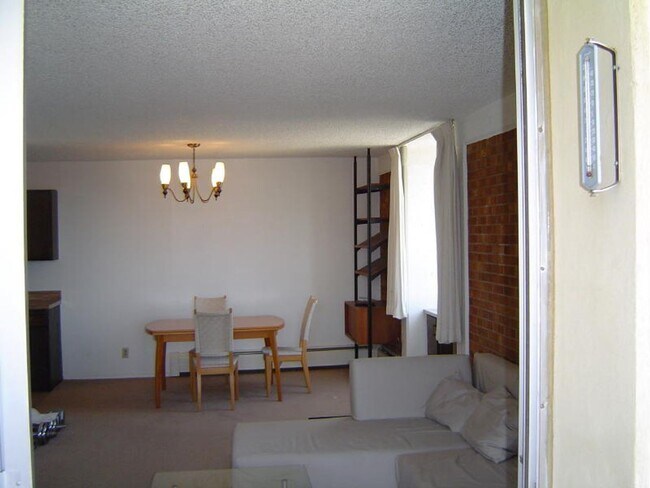 Building Photo - Rare 1-bed Boulder Condo on 7th Floor, Fantastic Views of Flatirons