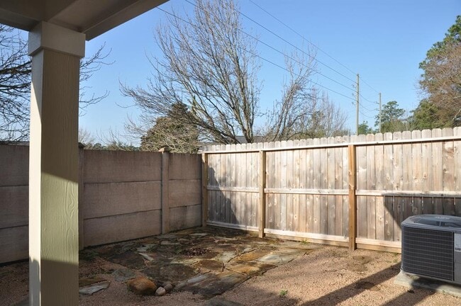 Building Photo - 12229 Medina Lake Dr