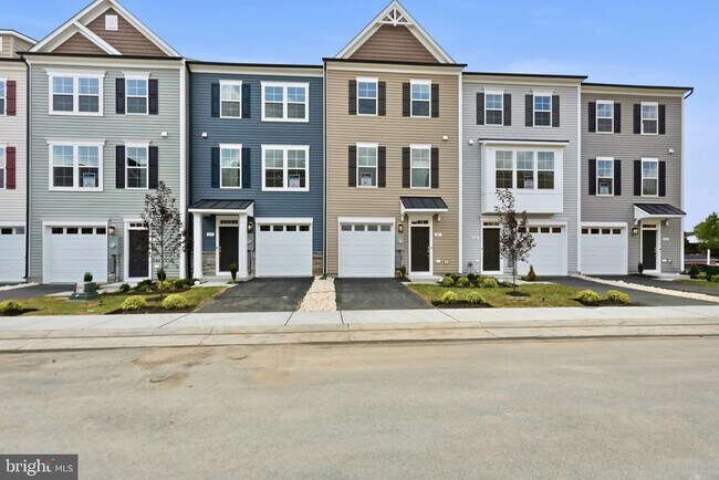Building Photo - 241 Monteith Dr