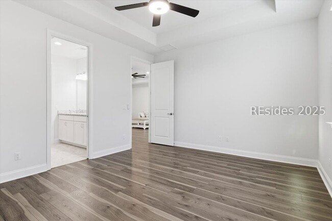 Building Photo - 155 Weekend Ave