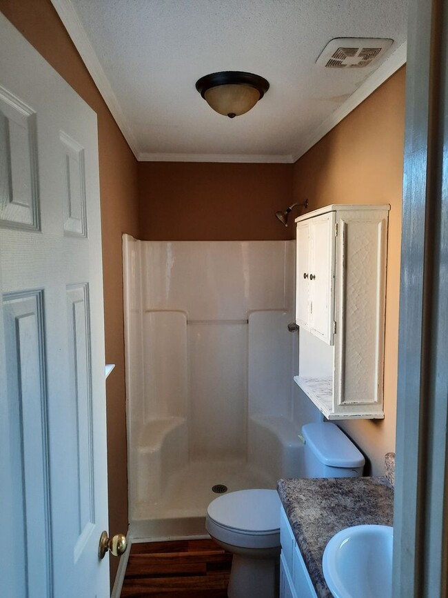 Building Photo - RENT ME!!!  MOVE IN SPECIAL OFFERED! PRICE...
