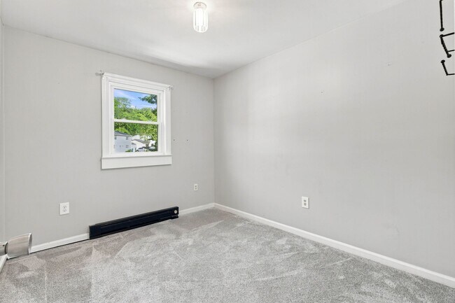 Building Photo - 1008 Cloverton Dr