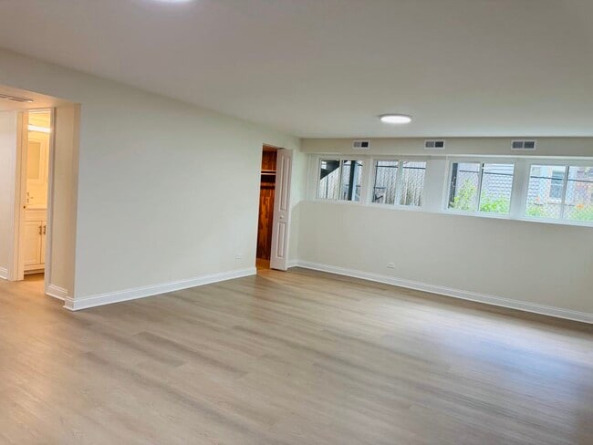 Building Photo - 434 Galahad Rd