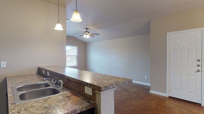 Building Photo - BEAUTIFUL DUPLEX IN HARKER HEIGHTS!!!