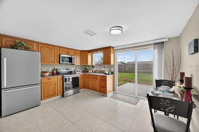 Building Photo - 3742 Elmwood Dr