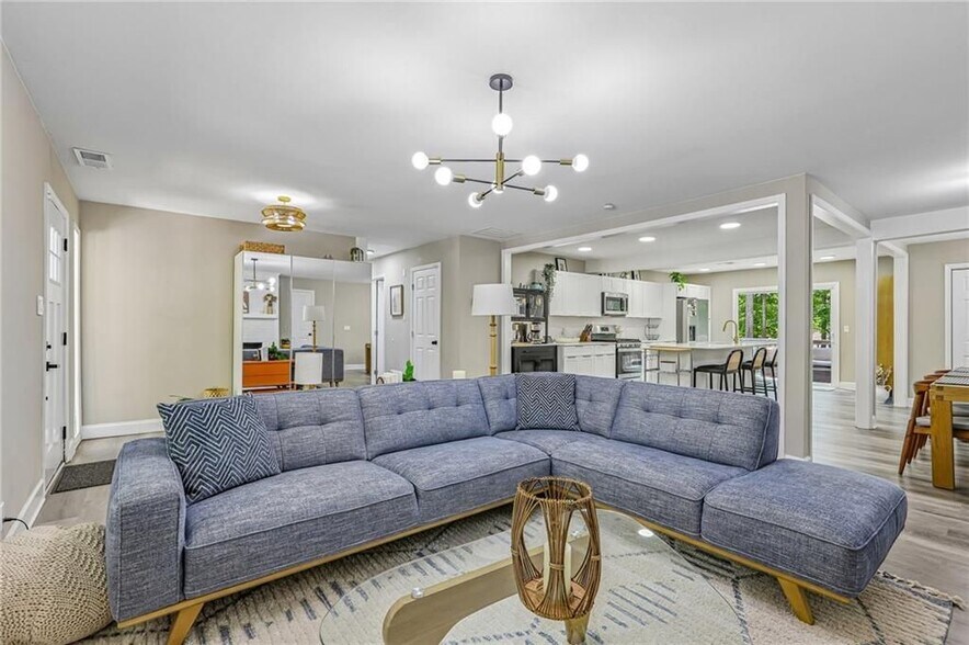Building Photo - 3898 Skidmore Dr