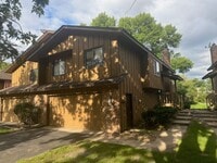 Building Photo - Updated 3 bed overlooking Pond. Available ...
