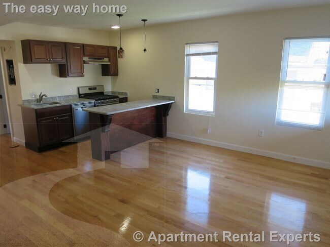 Building Photo - 21 Weitz St