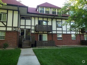Building Photo - Nicely Updated One Bedroom Condo Available...