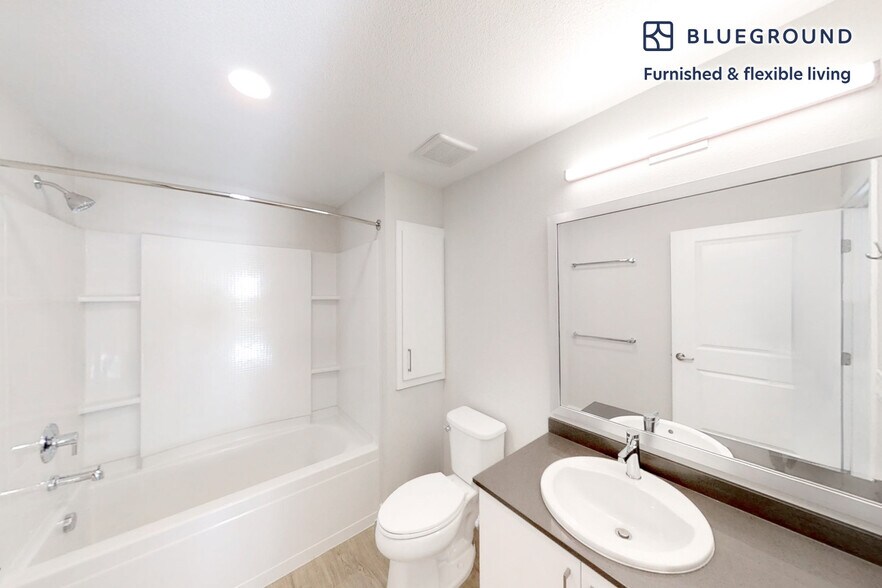 Building Photo - 6301 Shellmound St