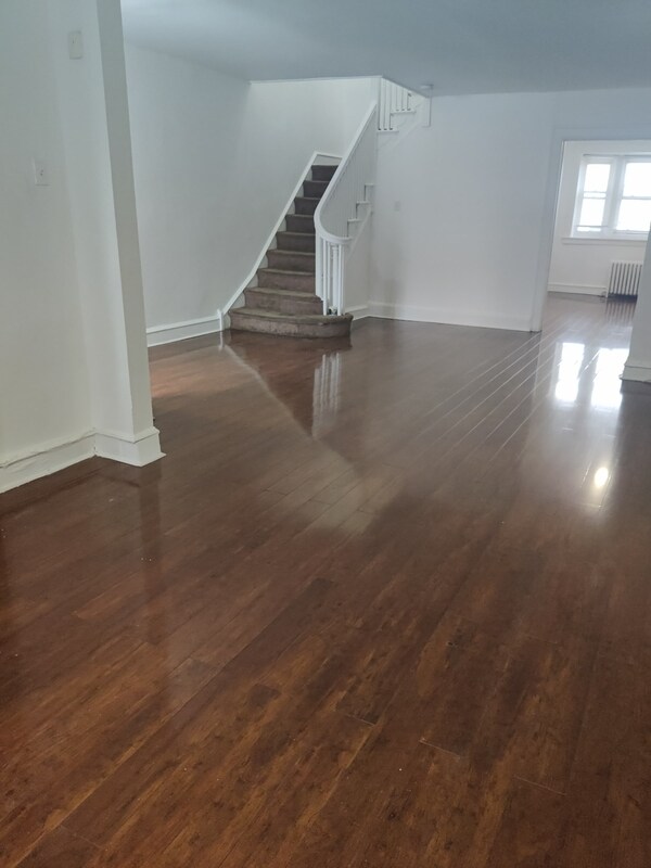 Building Photo - 1708 67th Ave