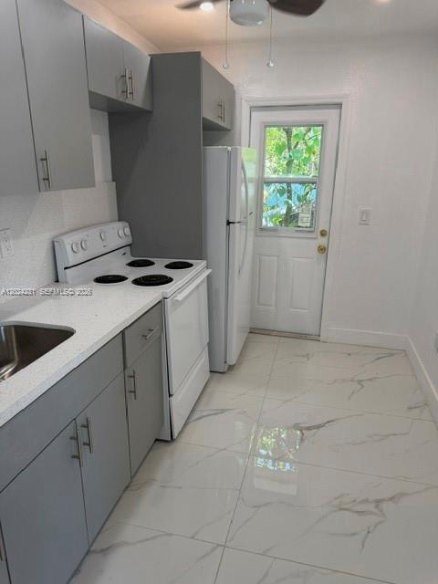 Building Photo - 262 NE 55th Terrace