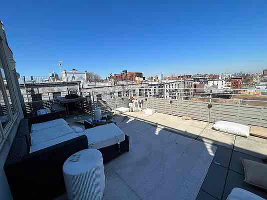 Building Photo - 871 Bergen St