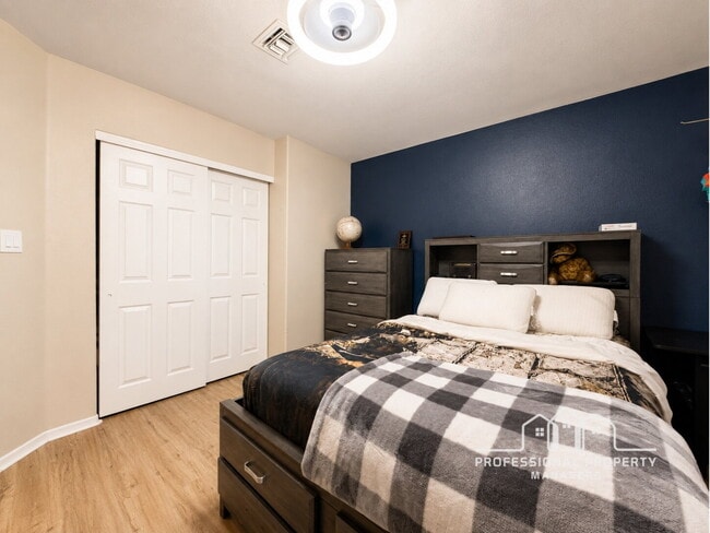 Building Photo - “Stunning 4-Bedroom, 3-Bathroom Solar Home in Rancho Sereno”