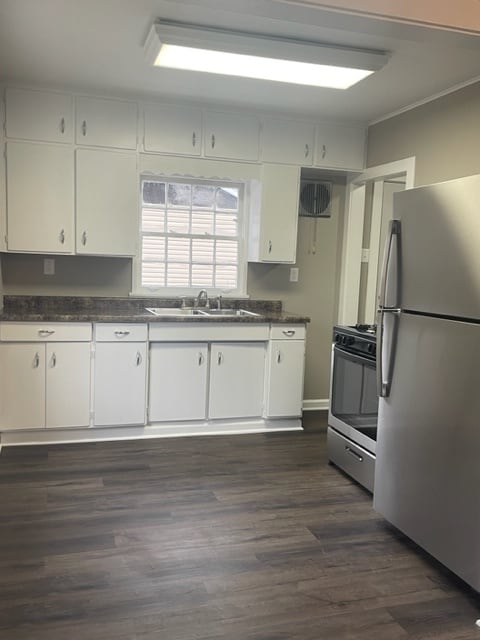 Building Photo - 35756 N Watson Ave