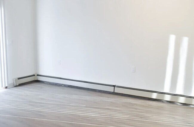 Building Photo - 839 S Clinton St