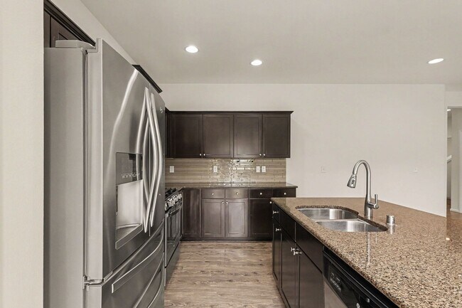 Building Photo - 3005 Eagle Loop NE