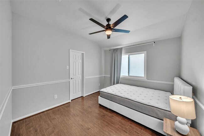 Building Photo - 26702 Hawkstone Ct
