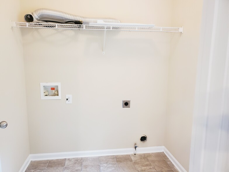 Building Photo - 130 Copper Leaf Way