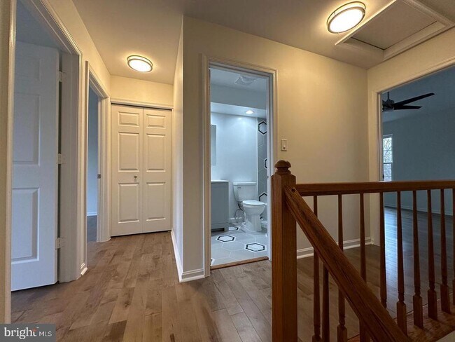 Building Photo - 14560 Woodgate Manor Cir