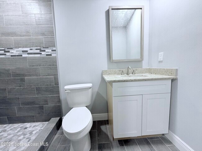 Building Photo - 2556 Sarno Rd