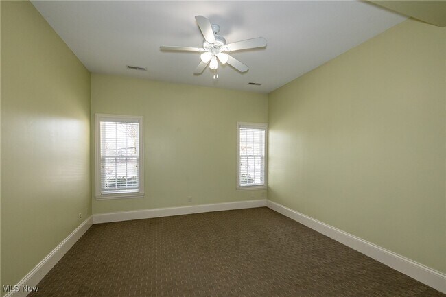 Building Photo - 4025 Meadowvale Ct