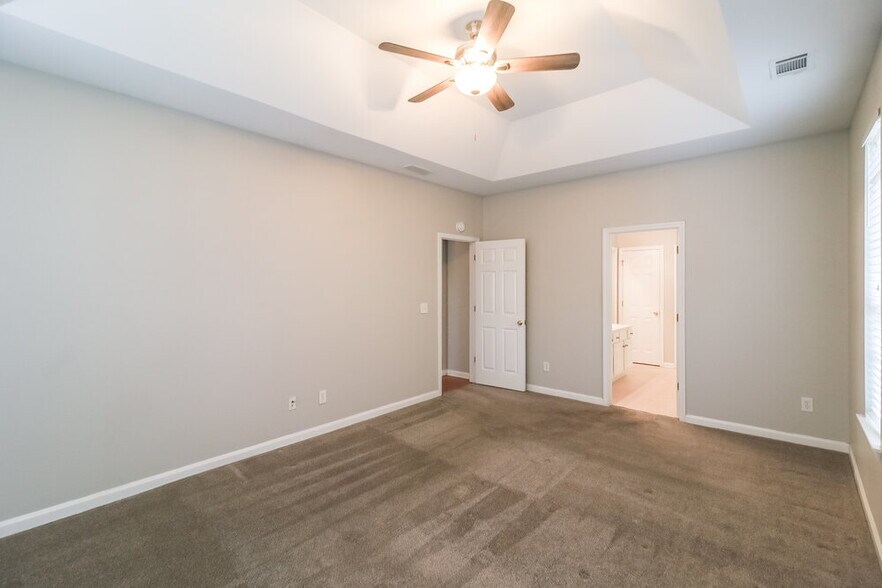 Building Photo - 537 Anglewood Trace