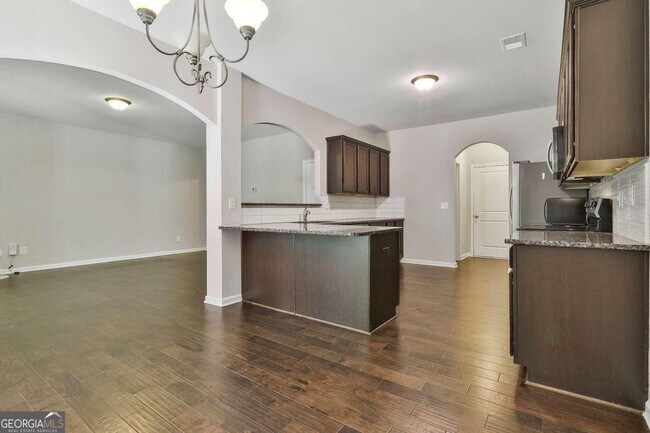 Building Photo - 240 Stillwood Dr