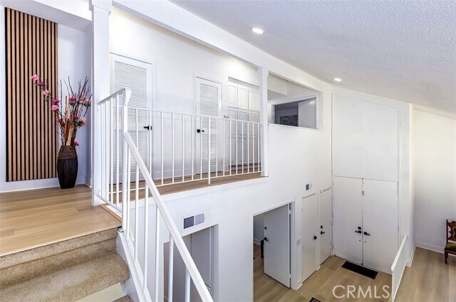 Building Photo - 1250 Kinglake Dr
