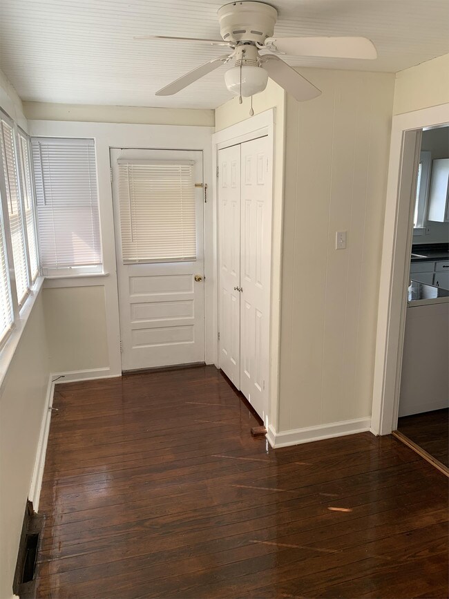 Building Photo - 6309 E Pea Ridge Rd