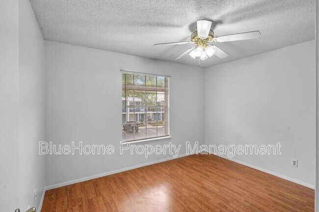 Building Photo - 5461 Lake Margaret Dr