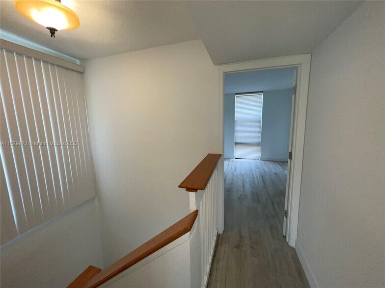 Building Photo - 2961 SW 87th Ave