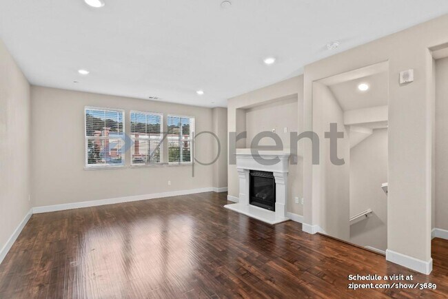 Building Photo - 25937 Dollar St