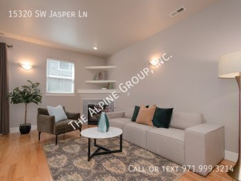 Building Photo - Beautiful Townhome in Quiet Neighborhood!