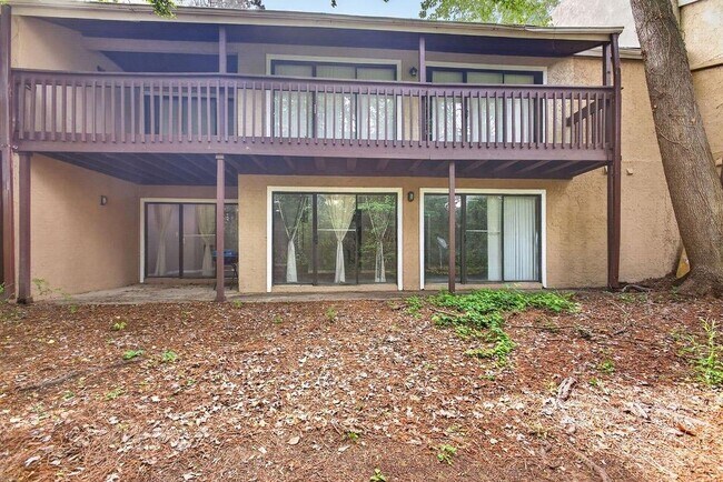 Building Photo - 3575 Oakvale Rd
