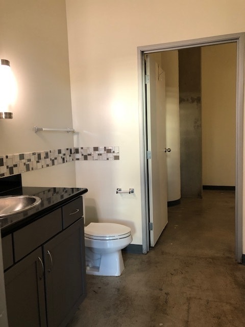 Building Photo - 420 S San Pedro St