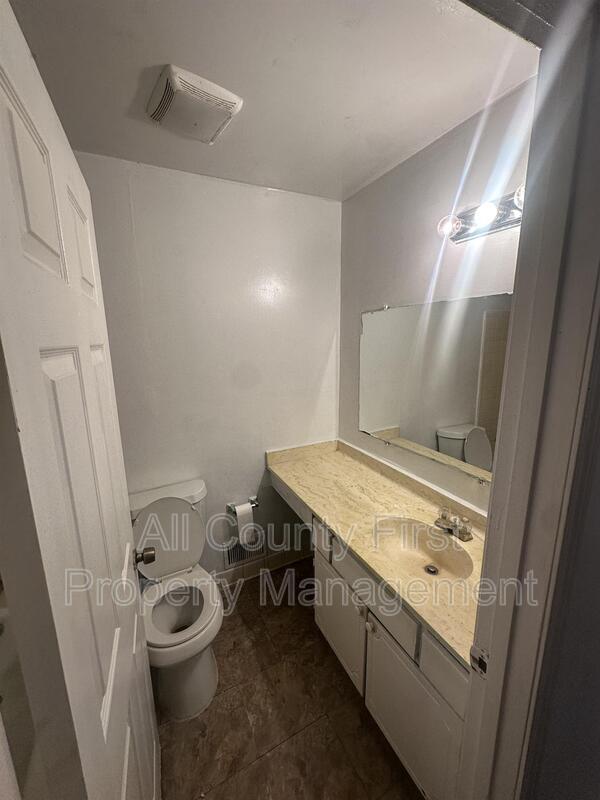 Building Photo - 428 Rays Rd