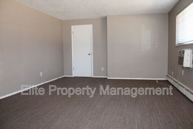 Building Photo - 51 E Red Creek Springs Rd